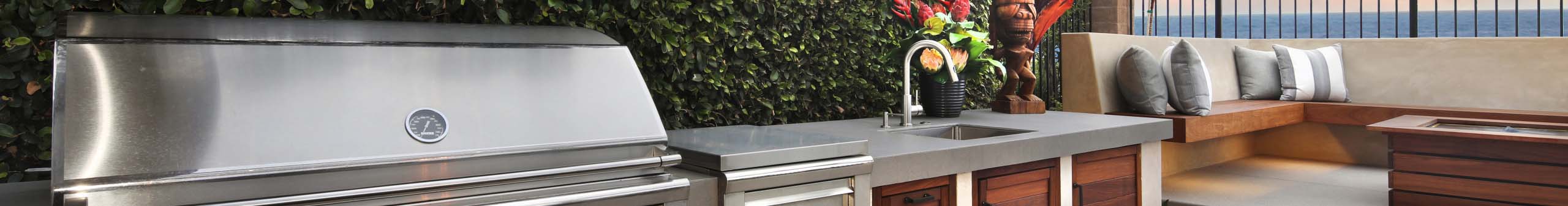 outdoor kicken with grill